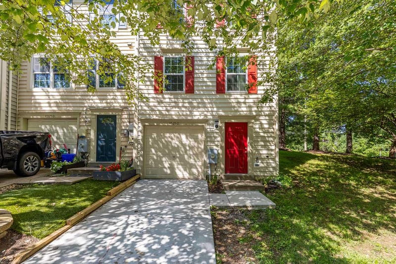 20252 Red Buckeye Ct, Germantown, MD 20876