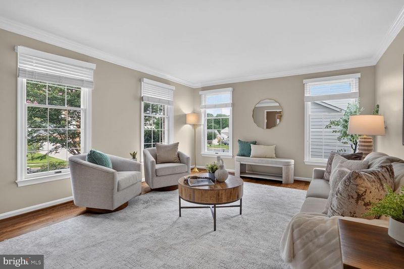 9710 Dansk Ct, Fairfax, VA 22032
