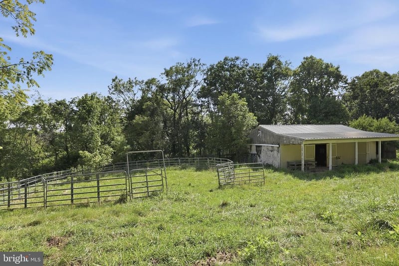 847 Jonathan Rd, Linden, VA 22642