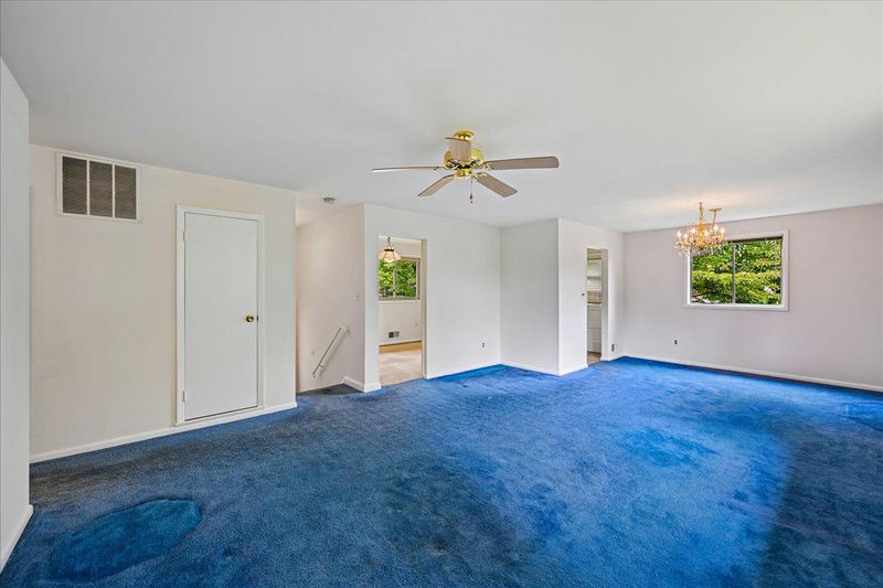8 Kerwood Ct, Silver Spring, MD 20904