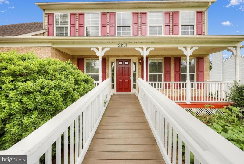 5251 Quebec Pl, Woodbridge, VA 22193