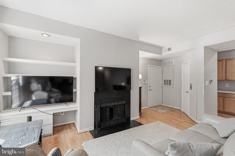 12158 Penderview Ln #1704, Fairfax, VA 22033