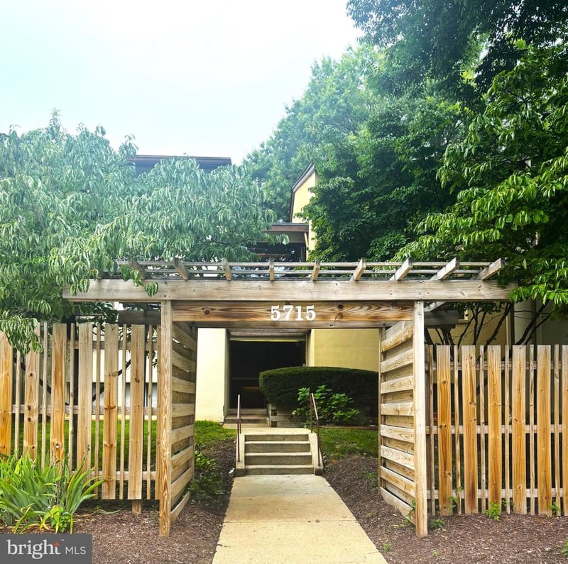 5715 Harpers Farm Rd #C, Columbia, MD 21044