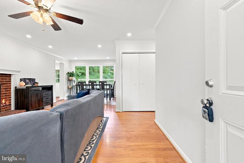 6216 Climbhill Rd, Alexandria, VA 22310