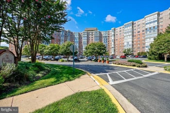 3100 N Leisure World Blvd #109, Silver Spring, MD 20906