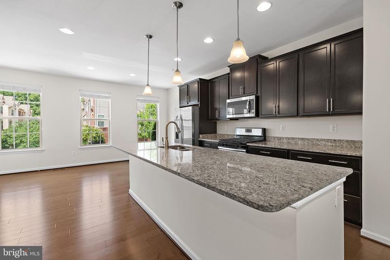 7847 Rappaport Dr, Jessup, MD 20794