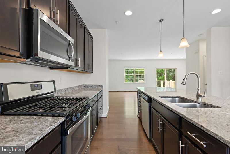 7847 Rappaport Dr, Jessup, MD 20794