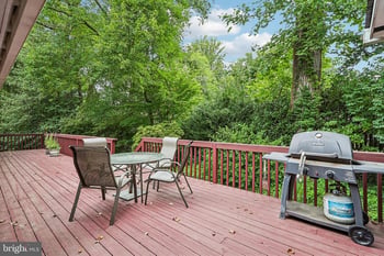 8901 Charred Oak Dr, Bethesda, MD 20817
