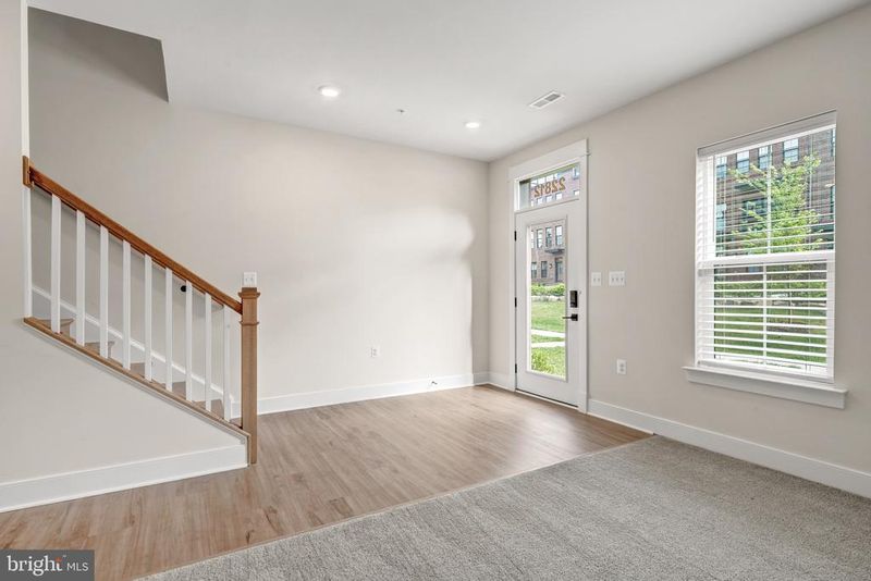 22812 Tawny Pine Sq, Brambleton, VA 20148