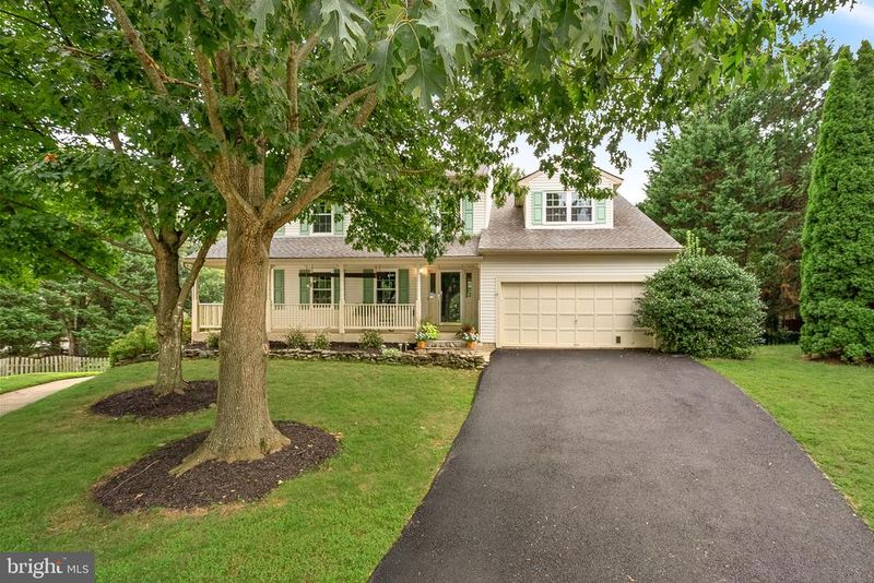 37743 Sutton Dr, Purcellville, VA 20132