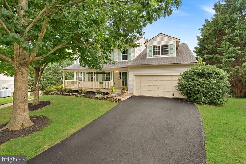 37743 Sutton Dr, Purcellville, VA 20132