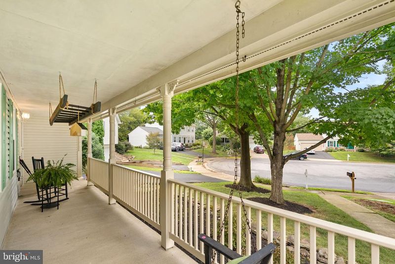 37743 Sutton Dr, Purcellville, VA 20132