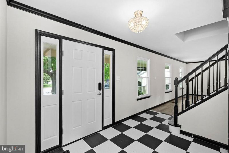37743 Sutton Dr, Purcellville, VA 20132