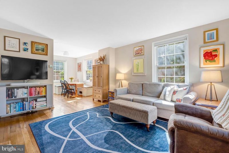 2921 S Buchanan St, Arlington, VA 22206