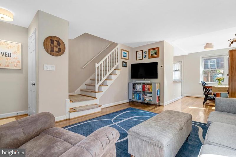 2921 S Buchanan St, Arlington, VA 22206