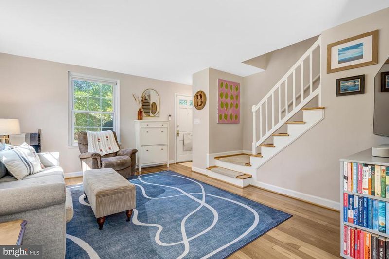 2921 S Buchanan St, Arlington, VA 22206