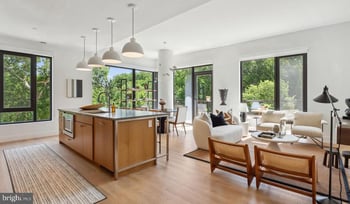 10511 Strathmore Hall St #319, North Bethesda, MD 20852