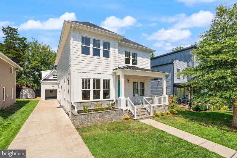 2701 12th St S, Arlington, VA 22204