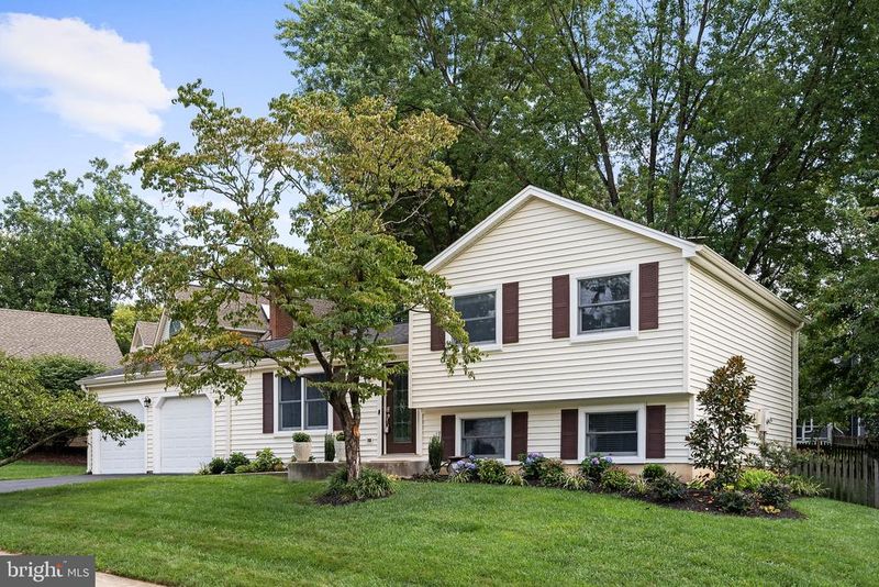 13742 Cabells Mill Dr, Centreville, VA 20120