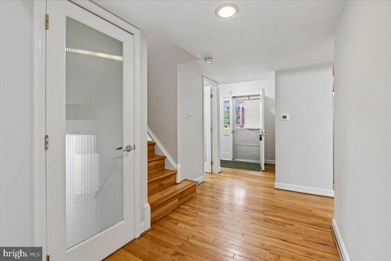1005 Tapawingo Rd SW, Vienna, VA 22180