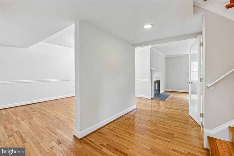 1005 Tapawingo Rd SW, Vienna, VA 22180