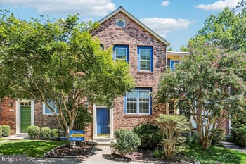 2303 Newton Dr, Rockville, MD 20850
