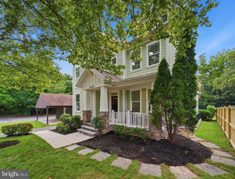 6833 19th Rd N, Arlington, VA 22205