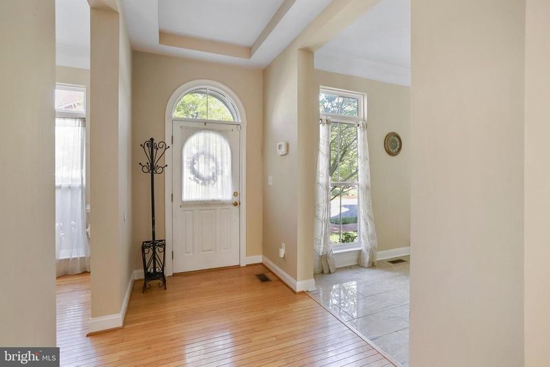 12953 Clarks Crossing Dr, Clarksburg, MD 20871