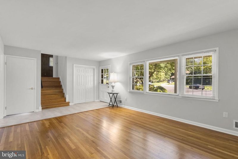 13007 Collingwood Ter, Silver Spring, MD 20904