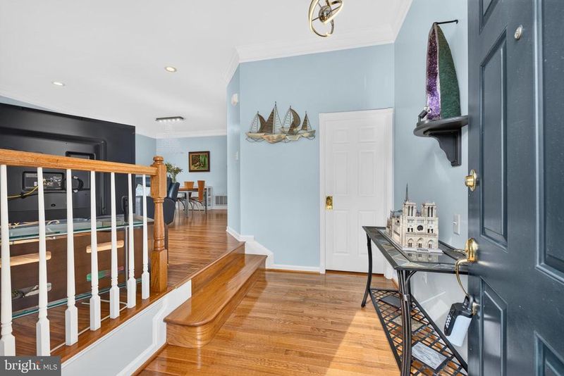 21358 Sawyer Sq, Ashburn, VA 20147