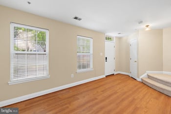 136 Pasture Side Way, Rockville, MD 20850