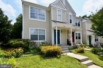12100 Flag Harbor Dr, Germantown, MD 20874