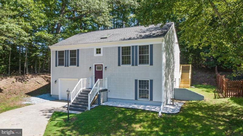14 Glendale Dr, Stafford, VA 22556