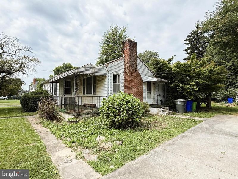 525 Grant Pl, Frederick, MD 21702