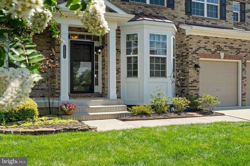 22800 Calderwood Ln, Brambleton, VA 20148