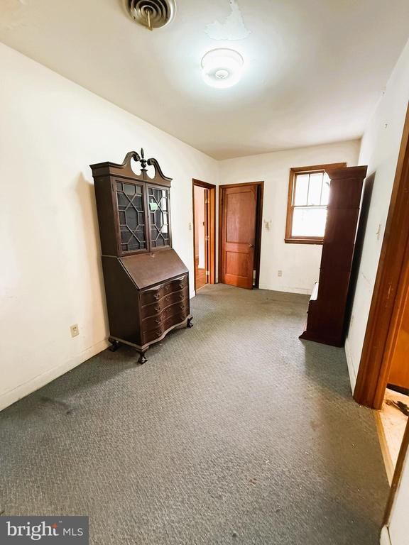 525 Grant Pl, Frederick, MD 21702