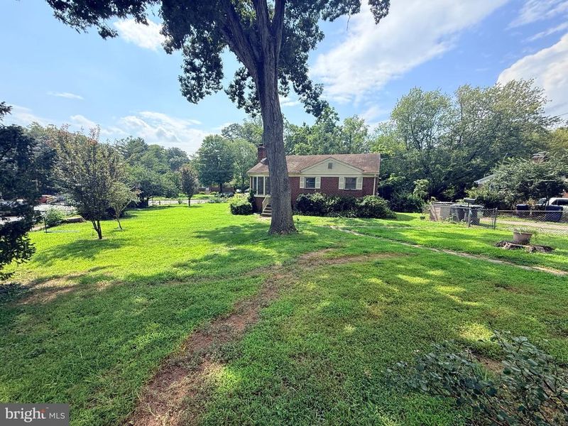 3310 Brush Dr, Falls Church, VA 22042