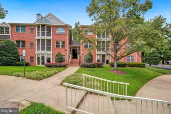 806 Amber Tree Ct #806-303, Gaithersburg, MD 20878