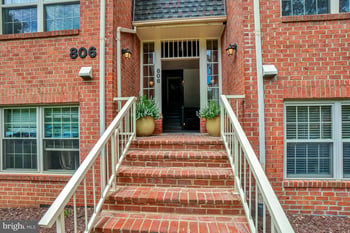 806 Amber Tree Ct #806-303, Gaithersburg, MD 20878