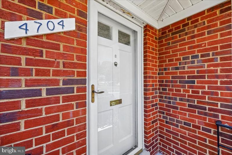 4704 Adrian St, Rockville, MD 20853
