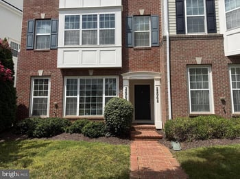 22968 Newcut Rd #2362, Clarksburg, MD 20871