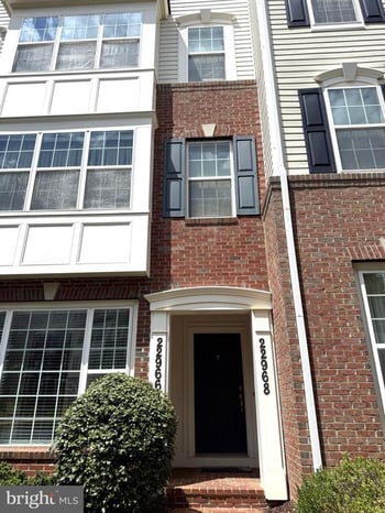 22968 Newcut Rd #2362, Clarksburg, MD 20871