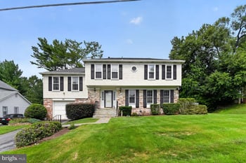 7905 Ivymount Ter, Potomac, MD 20854