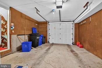 7905 Ivymount Ter, Potomac, MD 20854
