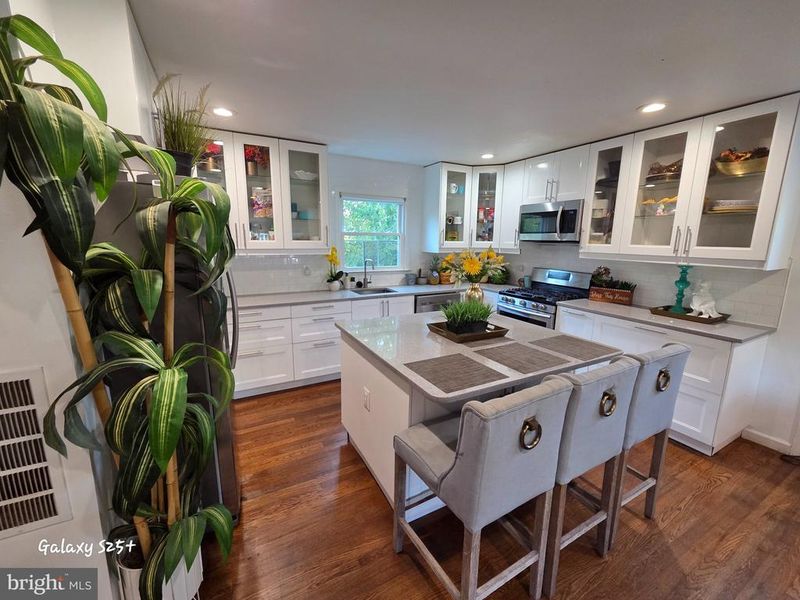8214 Claremont St, Manassas, VA 20110
