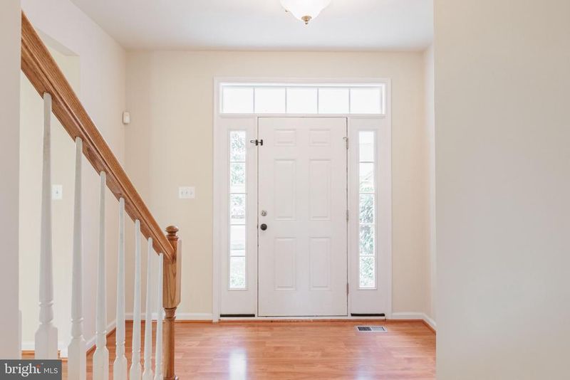 122 Sunlight Ct, Frederick, MD 21702