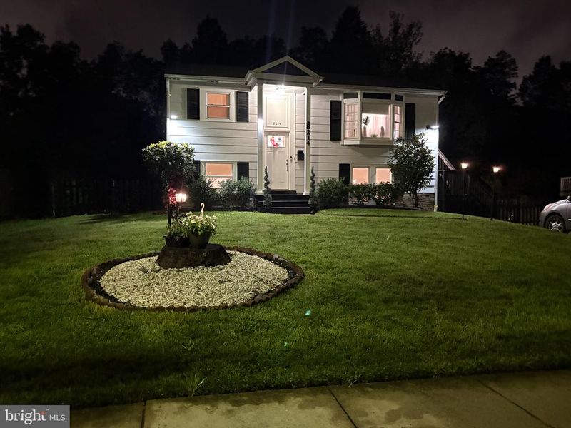 8214 Claremont St, Manassas, VA 20110