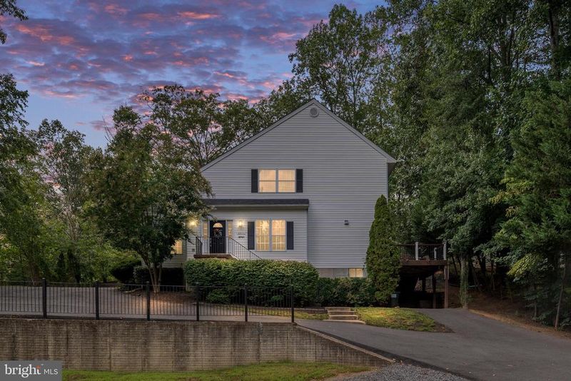 2311 Harpoon Dr, Stafford, VA 22554