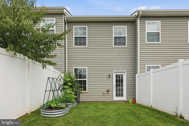 408 Pemberton Park Ln, Frederick, MD 21703