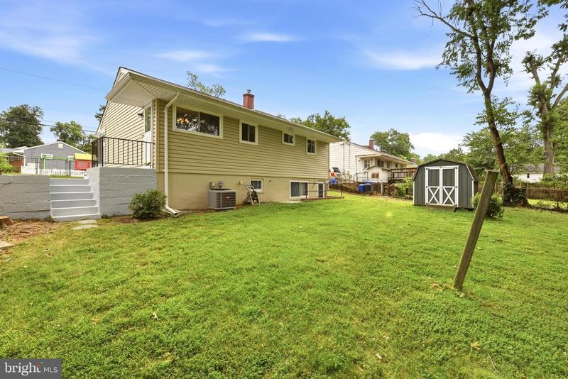 4216 Federal St, Rockville, MD 20853